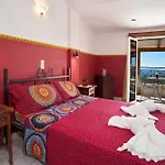 Hotel Nostos & 2*