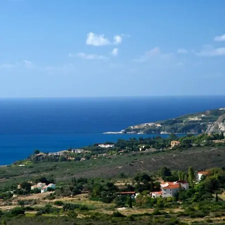 מלון Nostos &