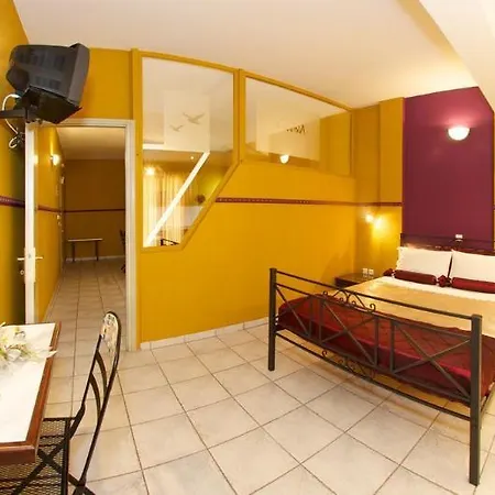 Hotel Nostos & Vlachata