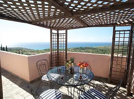 Nostos & Hotel Vlachata