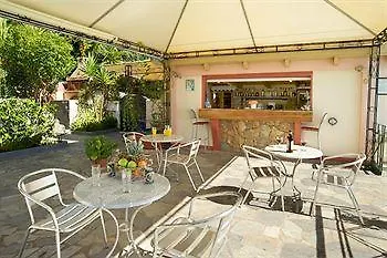 Hotel Nostos & Vlachata