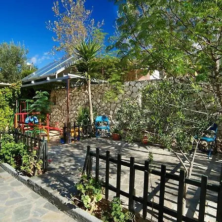 Nostos & Hotel Vlachata